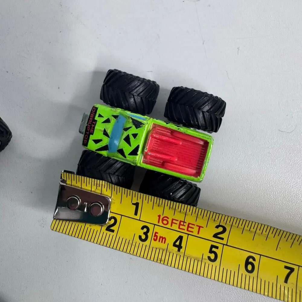 Monster Jam Mighty Minis Lot 4 MINI Monster Truck Toy Vehicles Squasher Cruzer